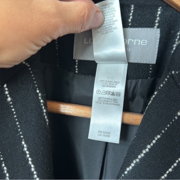 Women’s Wool Pinstriped Classic Blazer Jacket Sz 4/S Black White three buttons - Picture 6 of 9